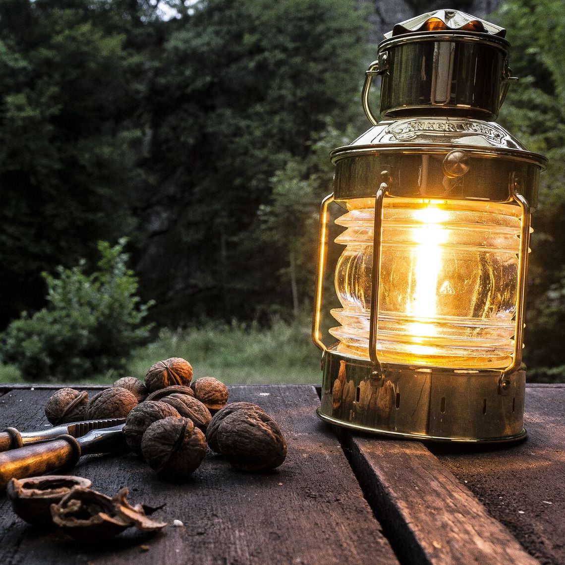 DEKORACYJNE LAMPY DHR