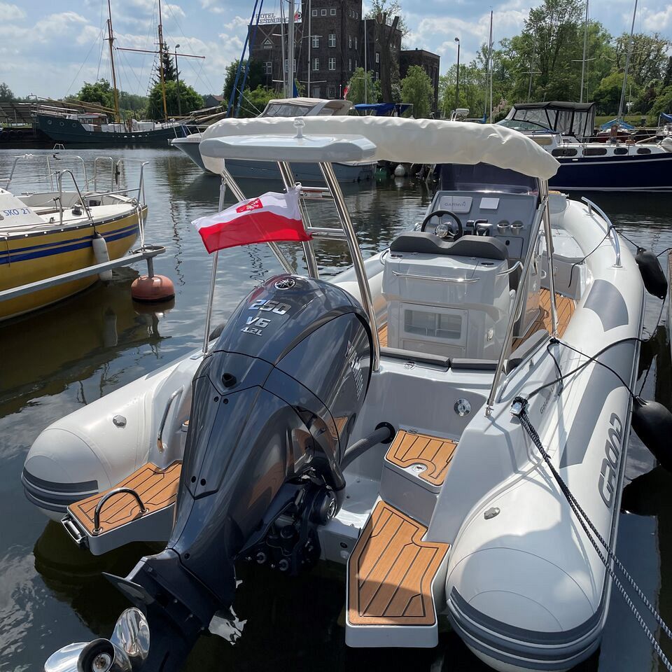 ŁÓDŹ RIB GRAND G750 GL Z SILNIKIEM YAMAHA - CENA: 450 100,00 PLN*